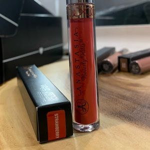 Anastasia Beverly hills matte liquid lipstick
